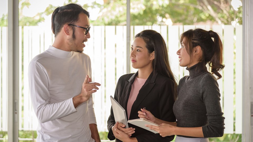 Đi xem căn hộ chung cư phù hợp ngân sách 1 tỷ đồng