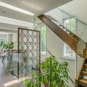 Giếng trời và thông tầng: khác biệt cần biết khi thiết kế nhà đô thị